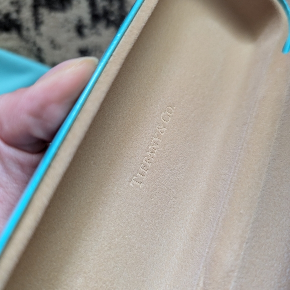 NWOT Tiffany & Co. Hard shell Glasses Case, Gift Box, Cleaning Cloth, BLANK COA - Picture 7 of 16